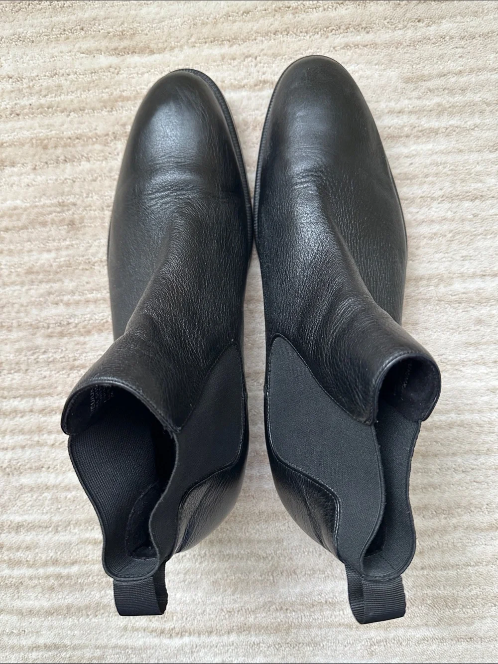 EUC Kenneth Cole Tully Chelsea Boot Black Leather Pebbled Size 11